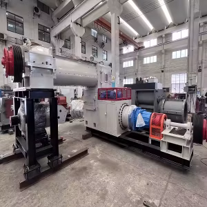 Clay Brick Making Machinery Vacuum Extruder - Image 2